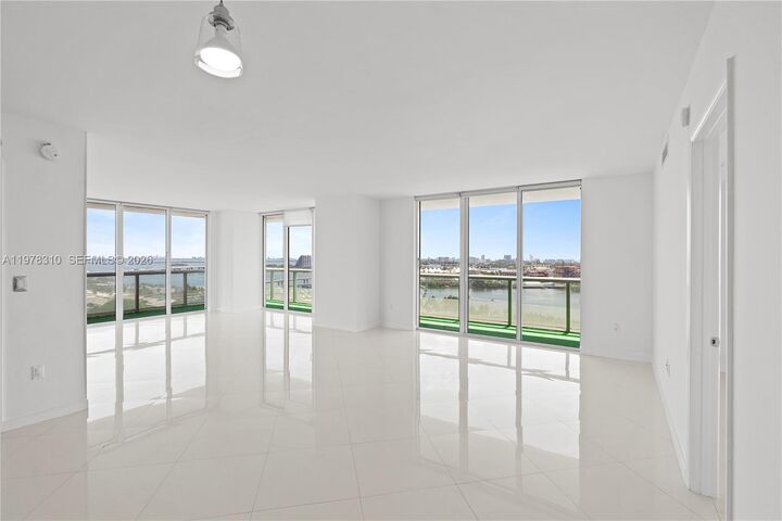 Property Photo: 50 Biscayne Blvd 1902 FL 33132