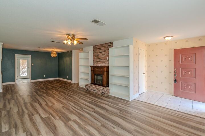 Property Photo:  5975 Meadow Way  TX 77706 