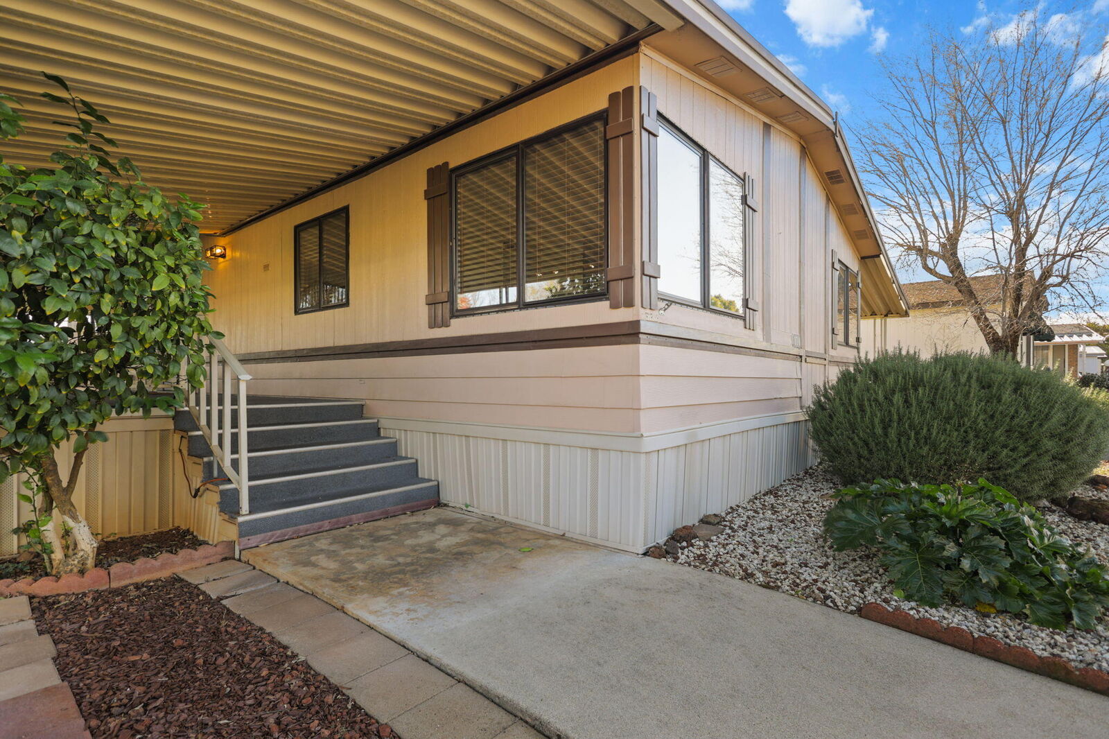 Property Photo: 20350 Hole In One Drive CA 96002