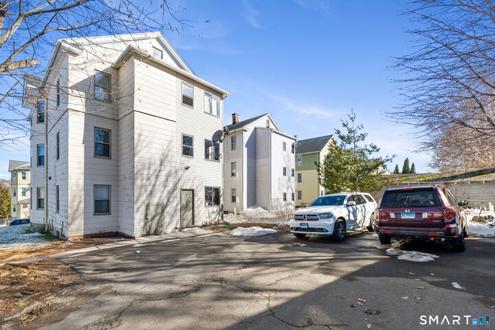 Property Photo:  266 Grove Street  CT 06053 