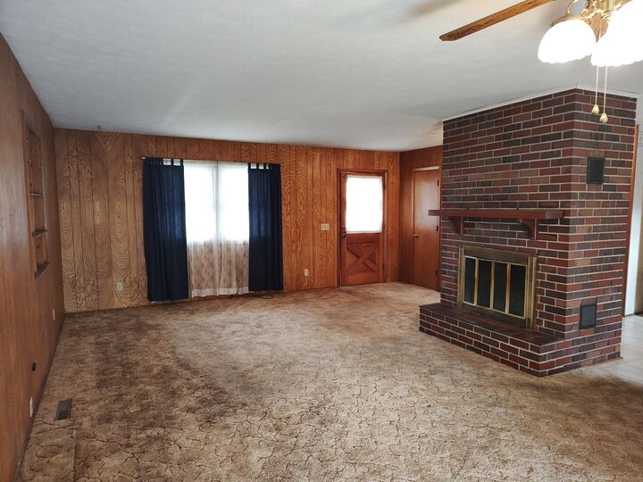 Property Photo:  410 First Street  MO 65674 