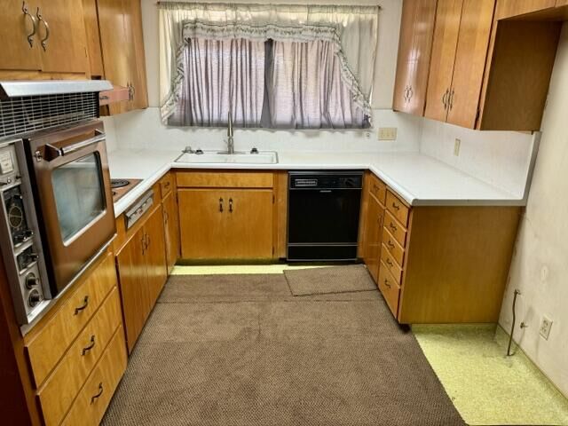 Property Photo:  1010 S Lovers Lane  CA 93292 