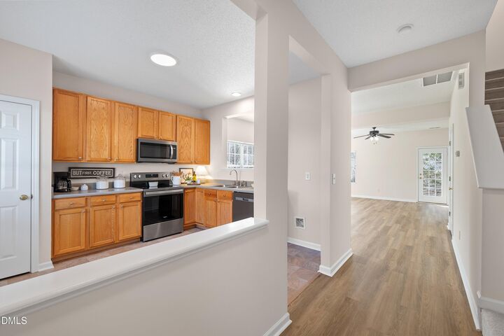 Property Photo: 101 Graystar Road NC 27502