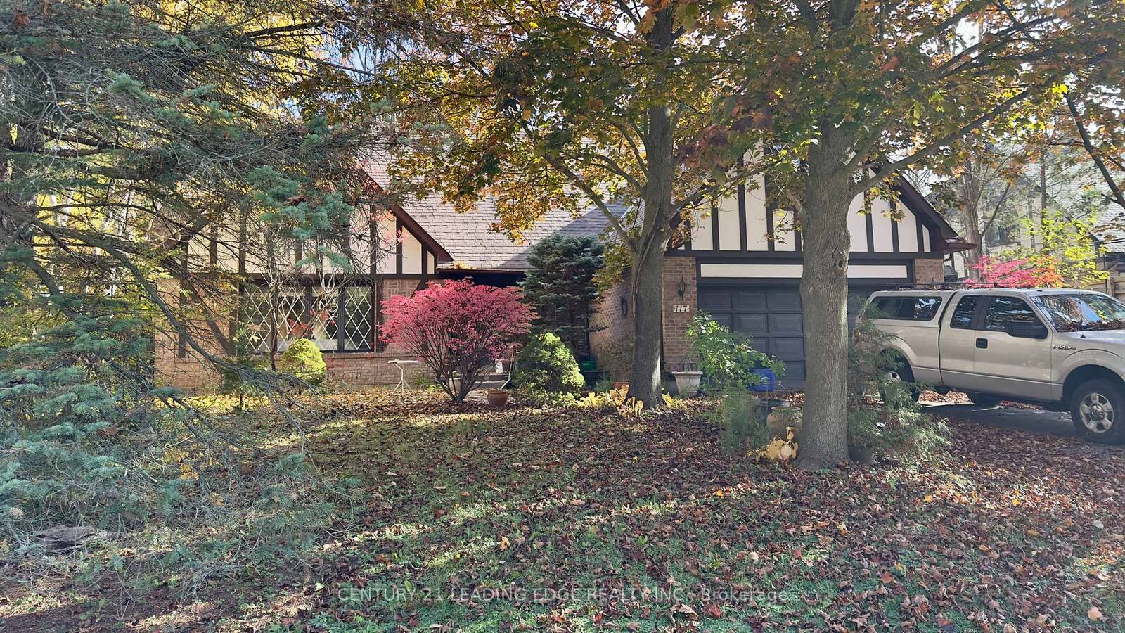 Property Photo: 117 Westwood Lane ON L4C 6X8