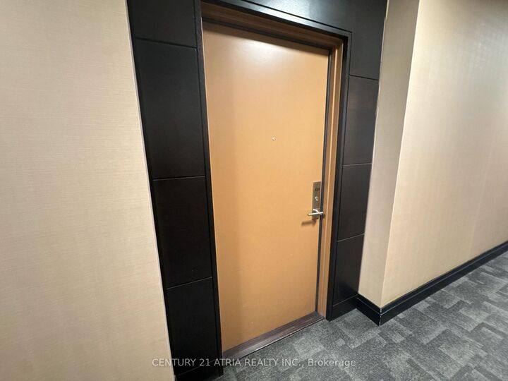 Photo de la propriété:  520 Steeles Avenue W 810  ON L4J 0H2 