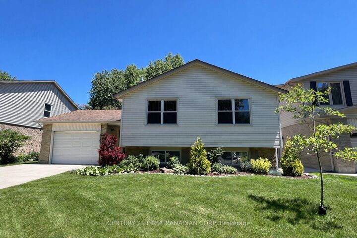 Photo de la propriété:  11 Greenbrier Crescent  ON N6J 3X6 