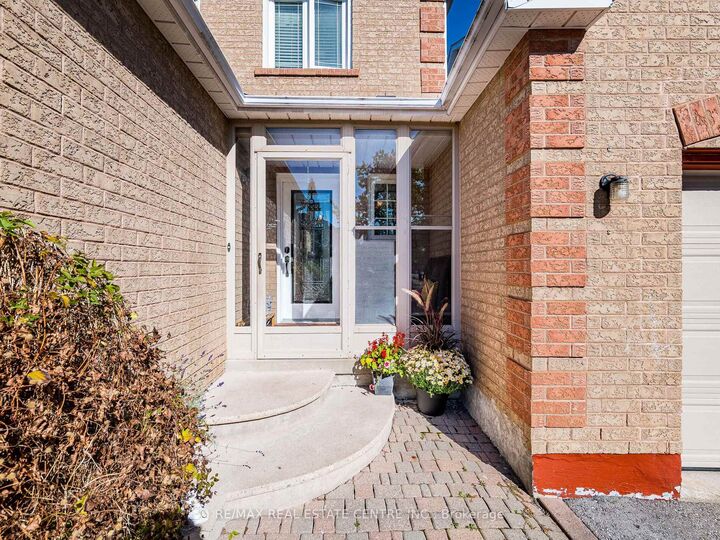 Property Photo: 100 White Tail Crescent ON L6Y 5B9