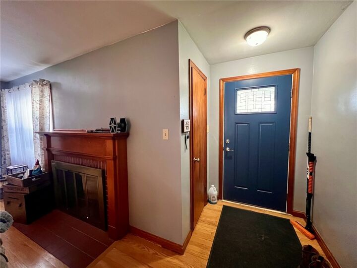 Property Photo:  948 Pryde Avenue  PA 16150 