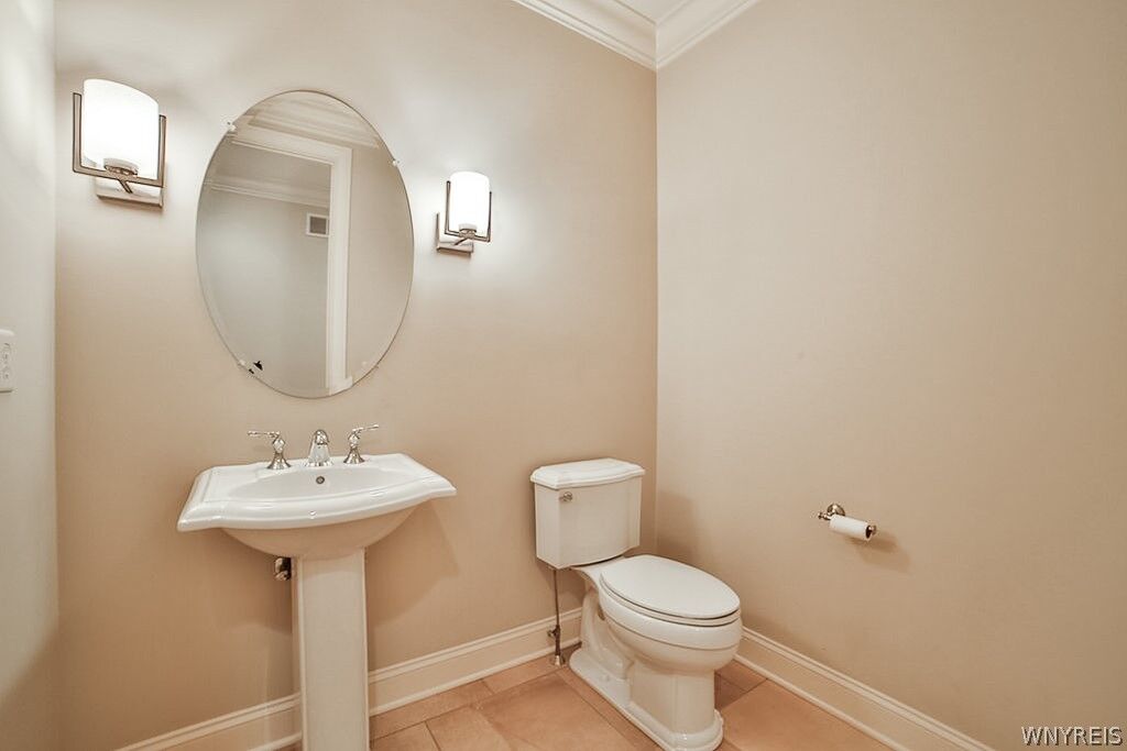 Property Photo:  9 Hidden Creek Court  NY 14221 