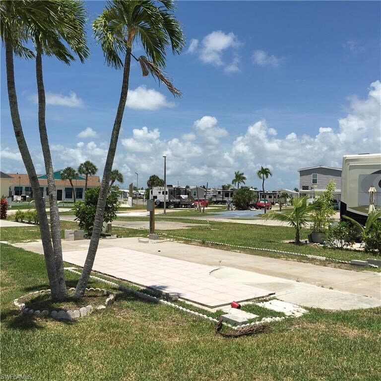Property Photo: 19681 #249 Summerlin Rd FL 33908