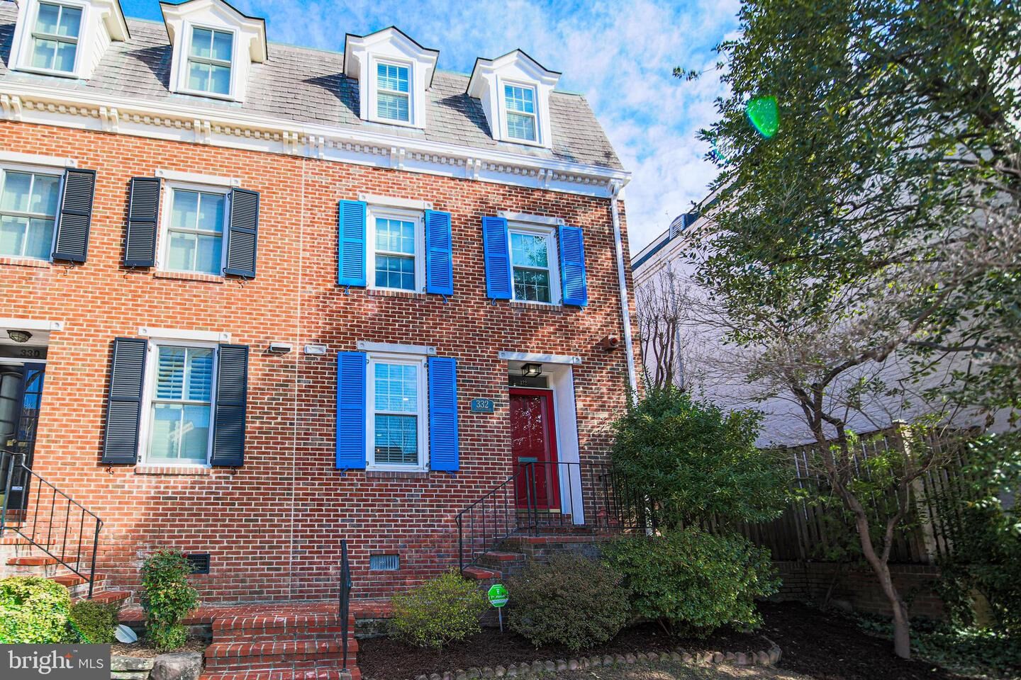 Property Photo:  332 S Alfred Street  VA 22314 