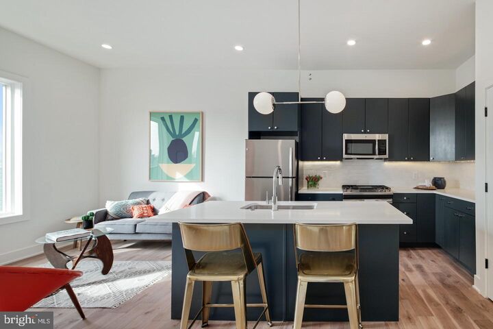 Property Photo:  1822 N Front Street 8  PA 19122 