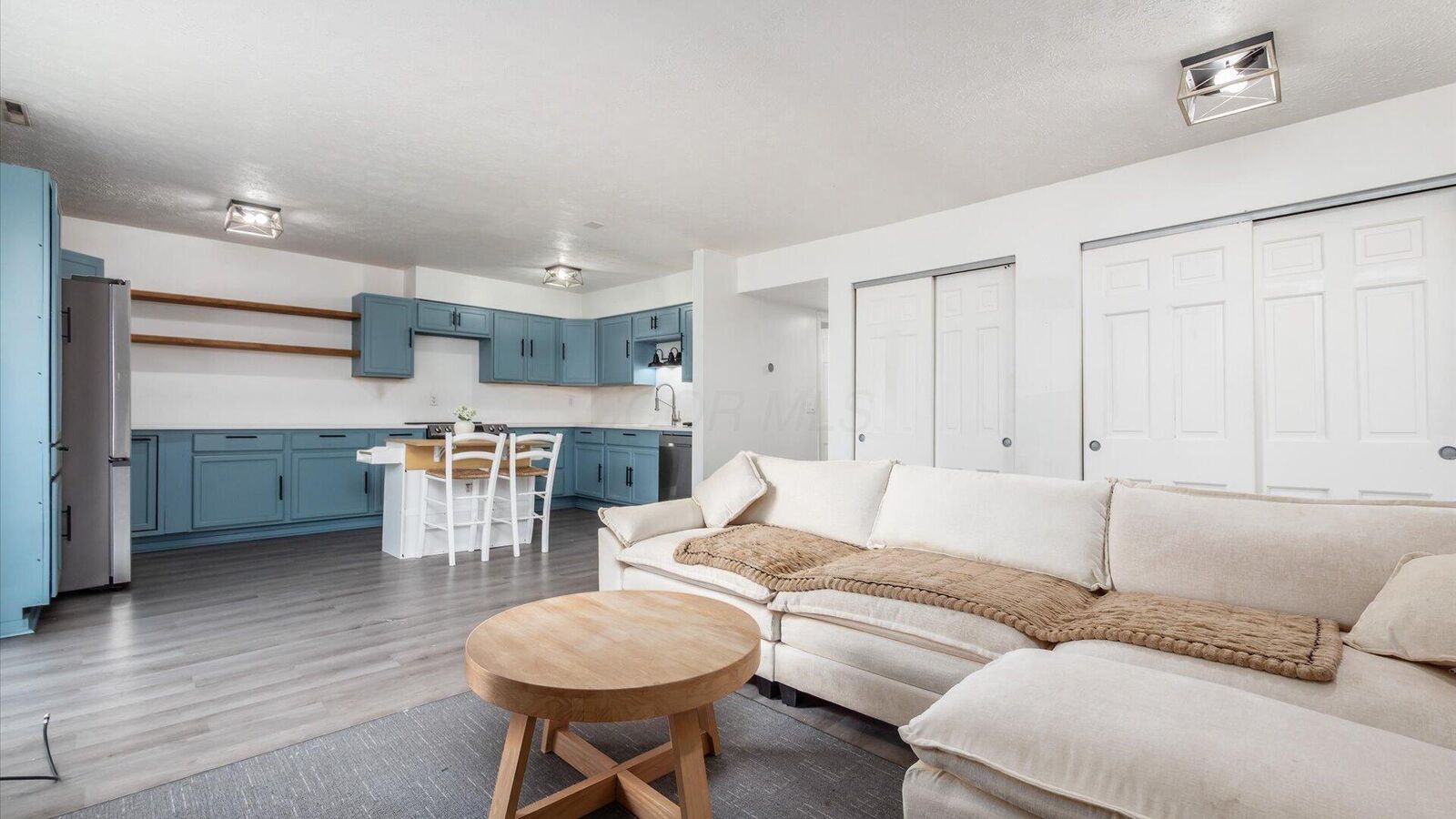 Property Photo:  625 Country Club Drive  OH 43055 