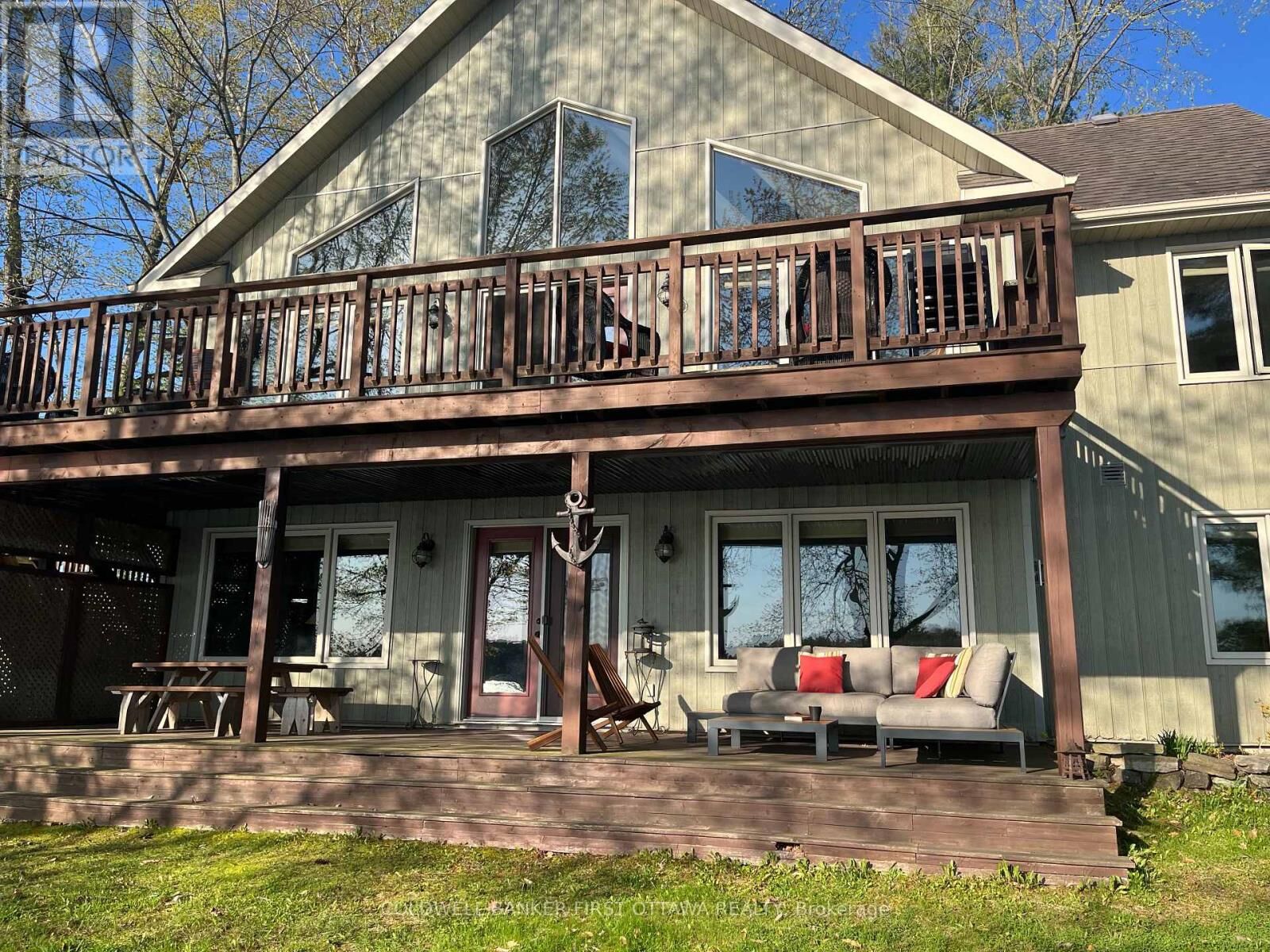 Photo de la propriété:  1374 Black Lake North Shore Road  ON K7H 3C5 