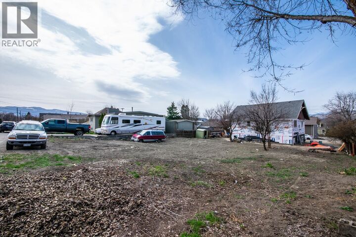 Property Photo:  3600 18 Street  BC V1T 4B7 