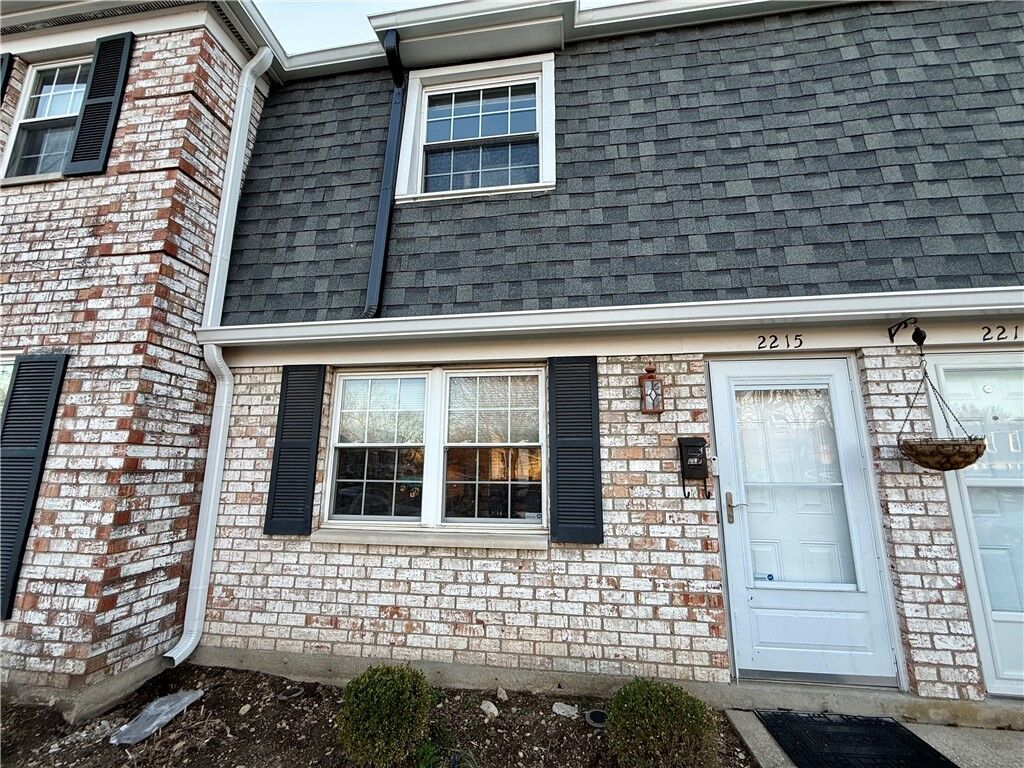 Property Photo:  2215 Crew Circle  OH 45439 