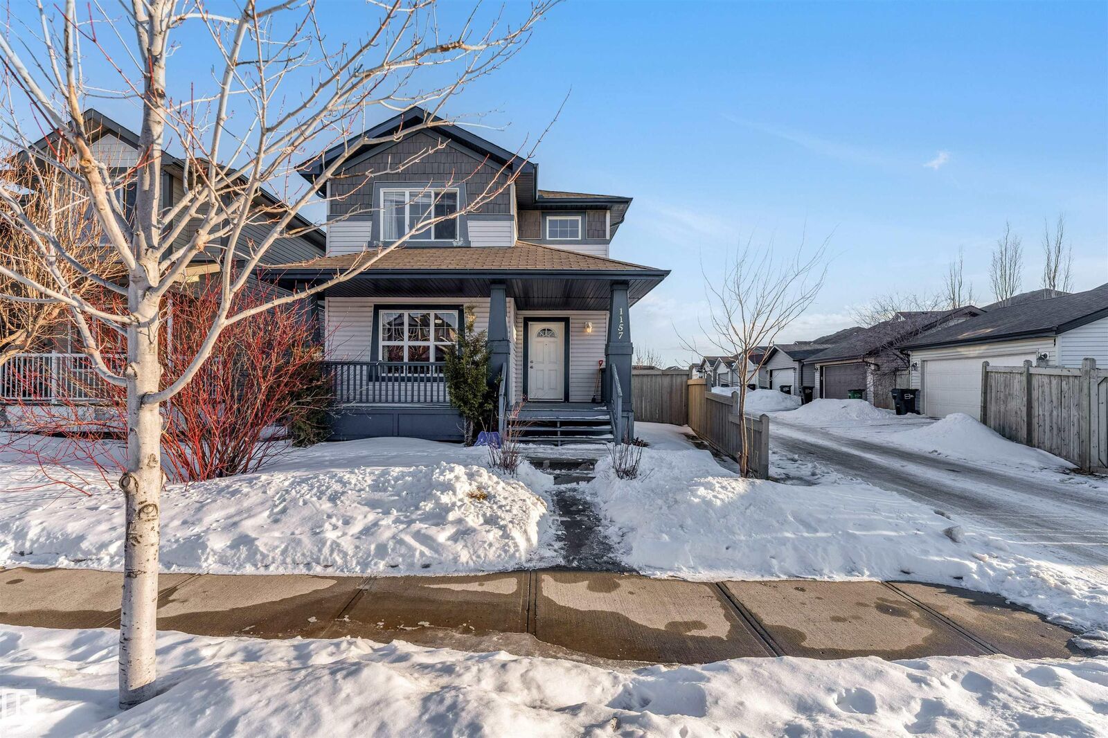 Property Photo:  1157 37 Avenue NW  AB T6T 0E8 