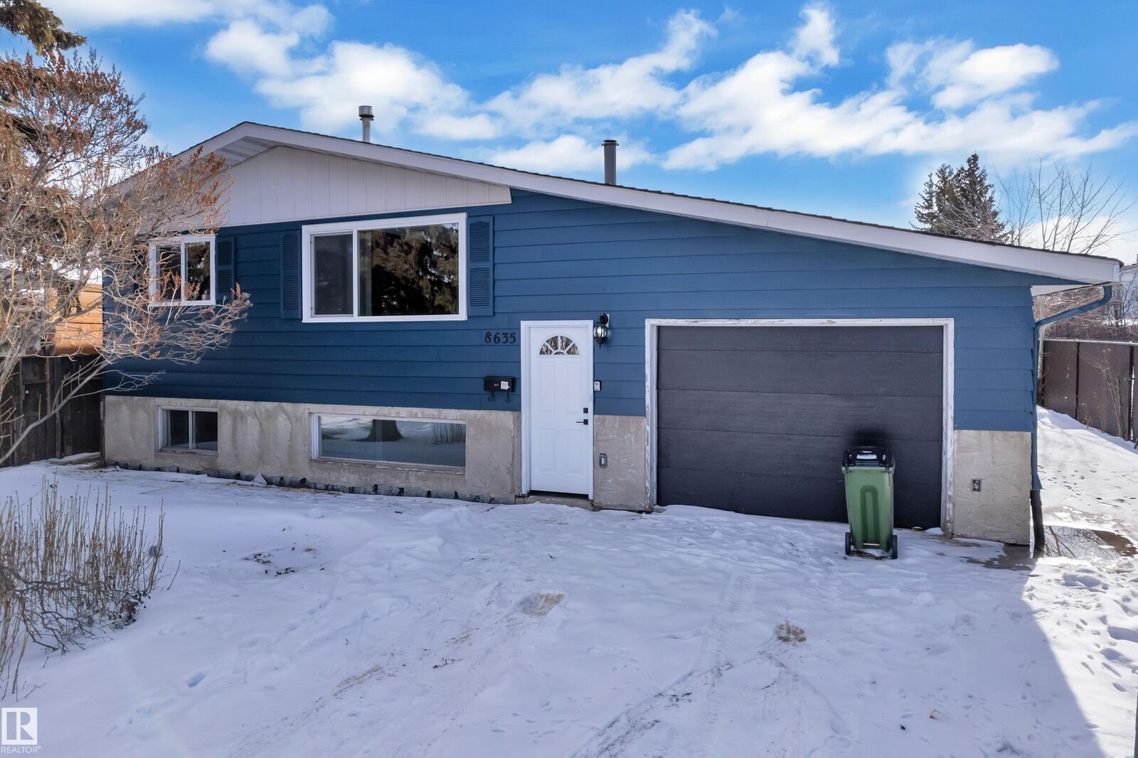 Property Photo: 8635 33 Avenue NW AB T6K 2X9
