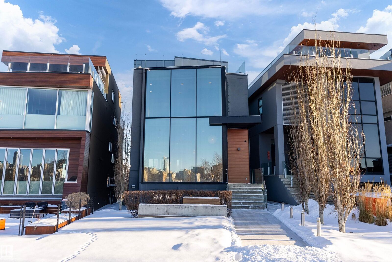 Property Photo:  9509 99B Street NW  AB T6E 3X1 