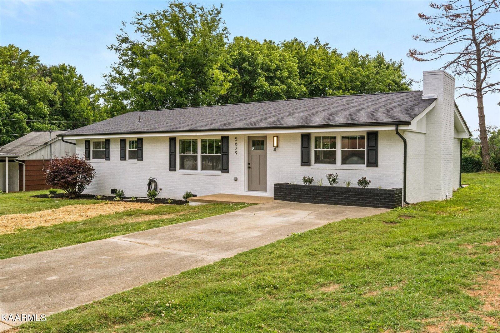 Property Photo:  5629 Kentwood Rd  TN 37912 