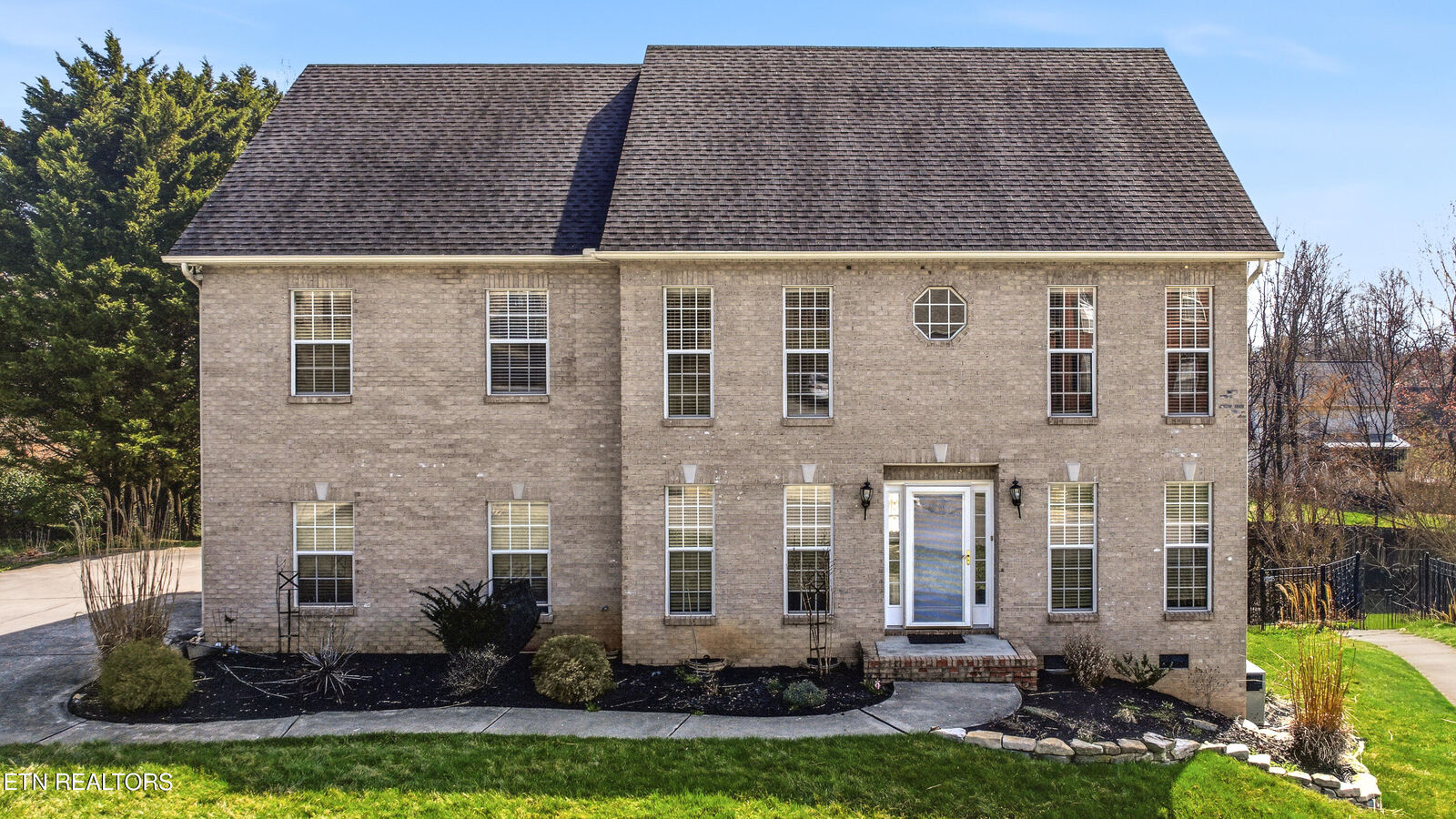 Property Photo: 5668 Eagle Crest Lane TN 37921