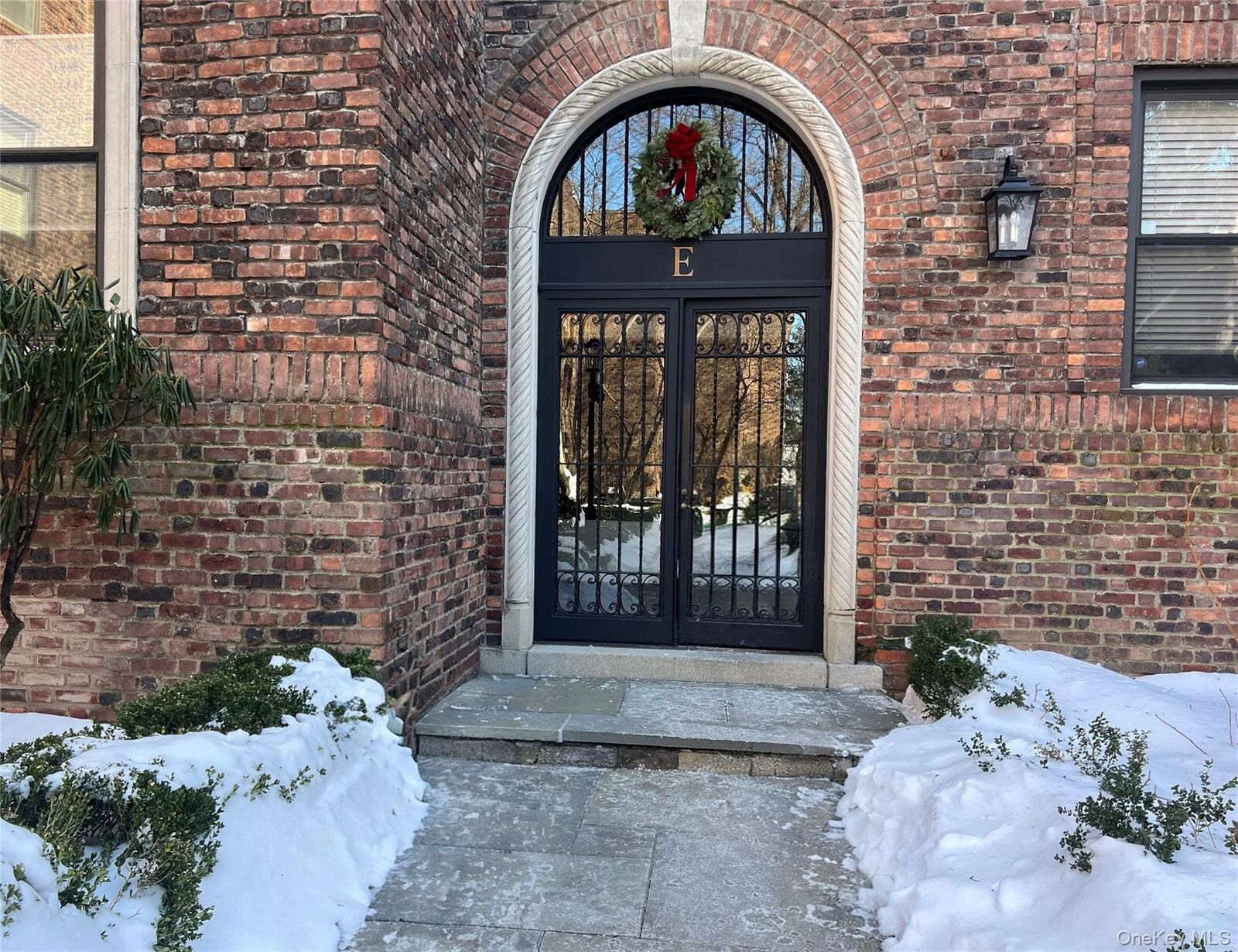 Property Photo:  64 Sagamore Road E6  NY 10708 