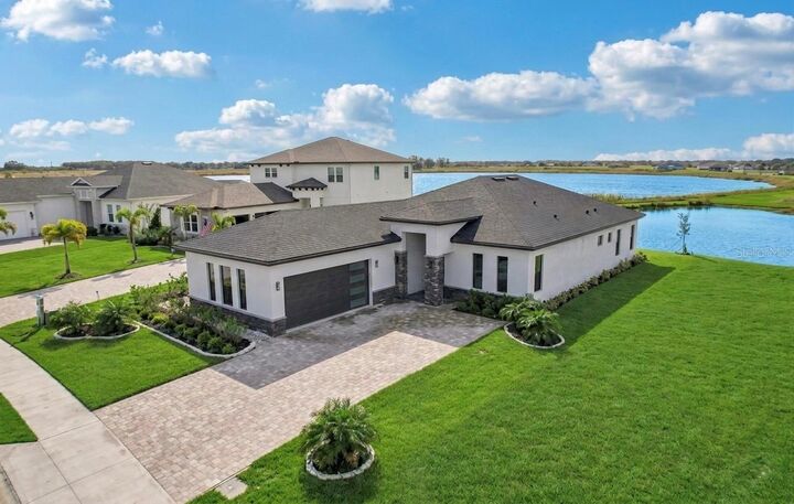 Property Photo:  224 Valencia Ridge Drive  FL 33823 