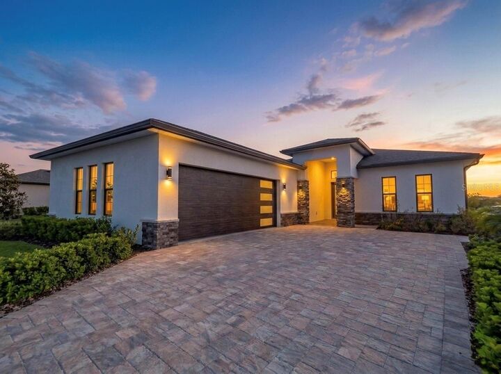 Property Photo:  224 Valencia Ridge Drive  FL 33823 