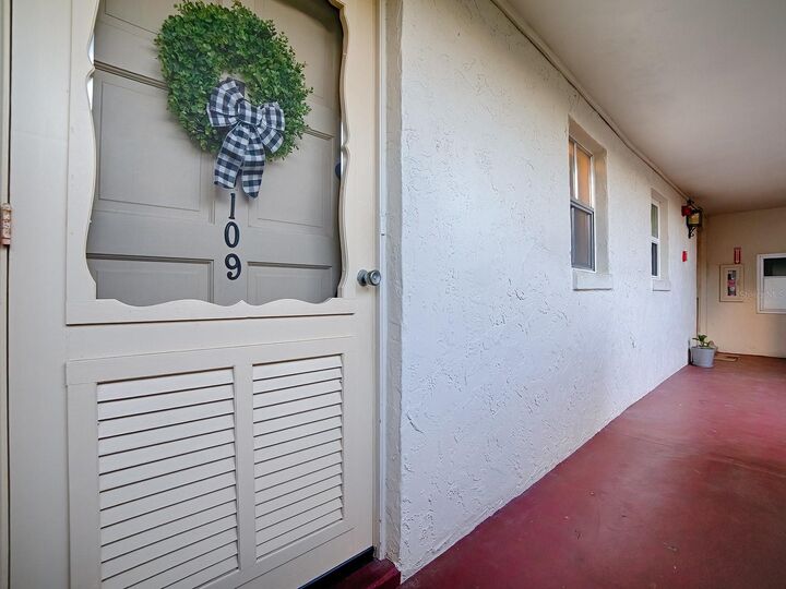 Property Photo:  601 N McDonald Street 109  FL 32757 