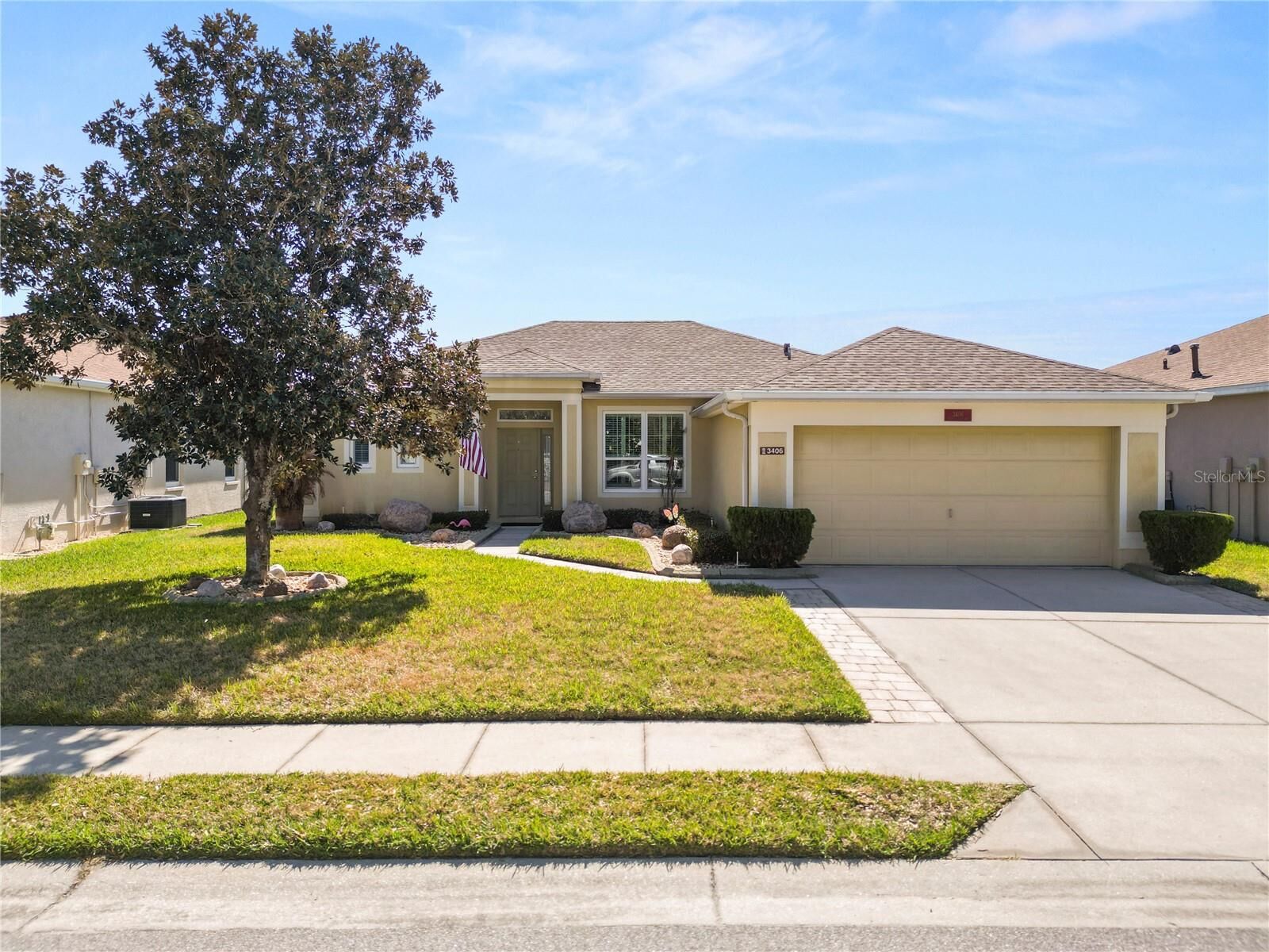 Property Photo: 3406 Fiddle Leaf Way FL 33811