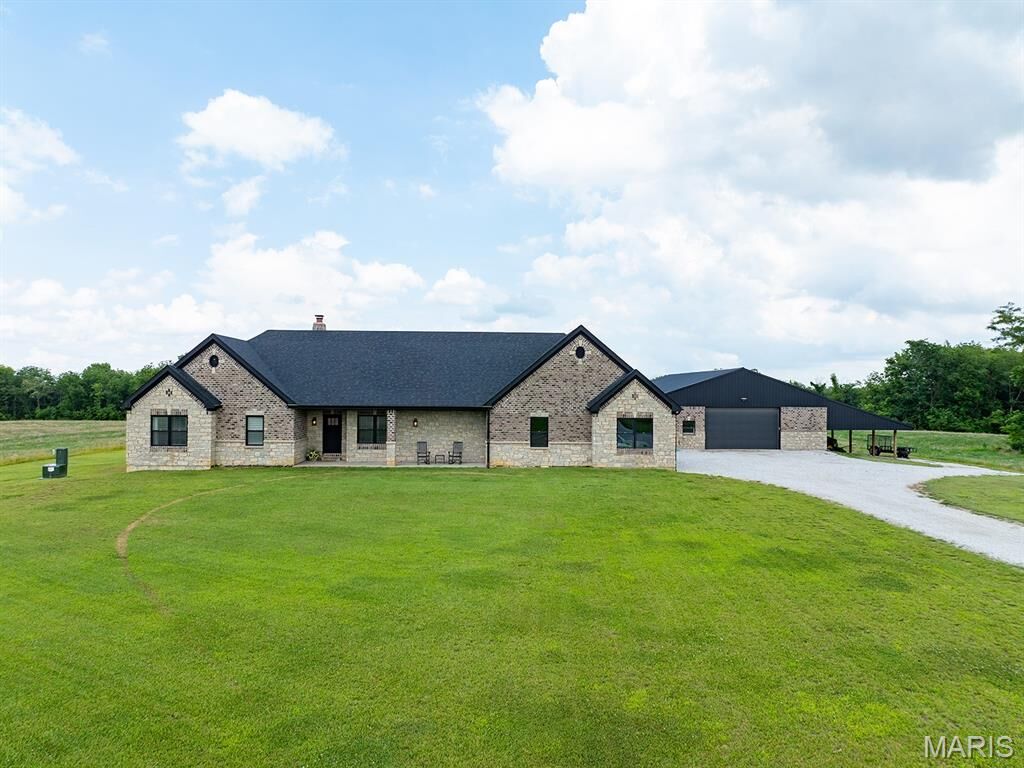 Property Photo:  27650 Iowa Road  MO 63462 