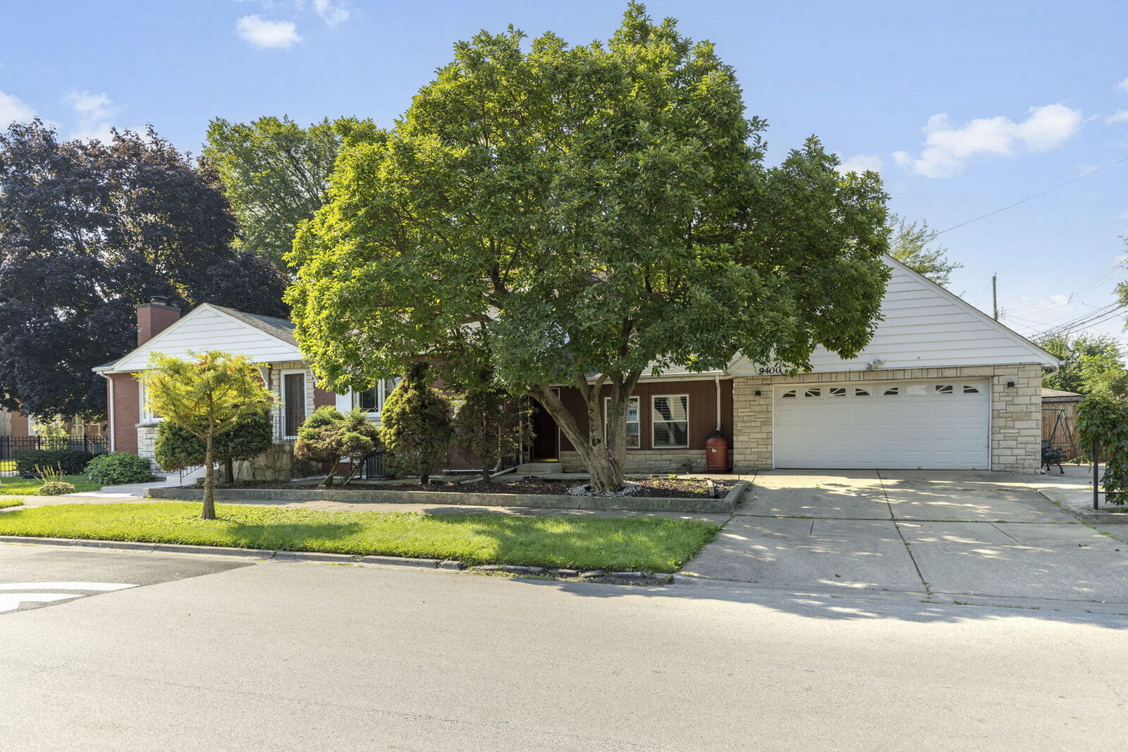 Property Photo:  9400 S Calumet Avenue  IL 60619 