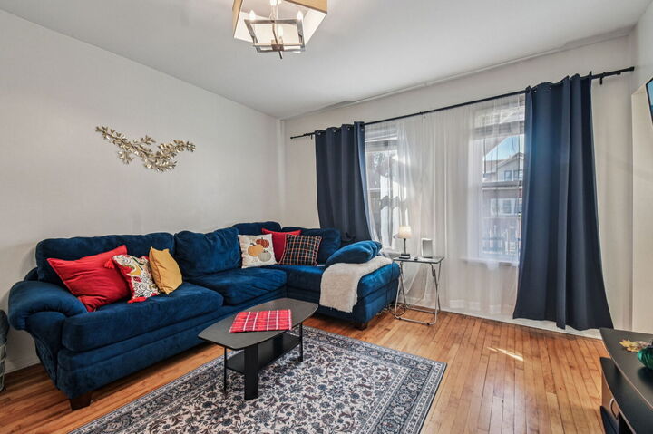 Property Photo:  5017 N Meade Avenue 1  IL 60630 