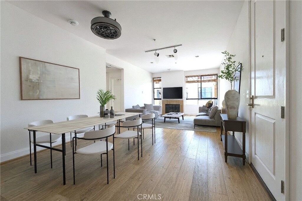 Property Photo: 6938 Laurel Canyon Blvd 304 CA 91605