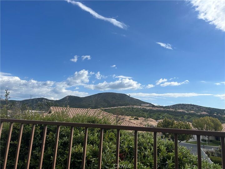 Property Photo:  5998 Turnberry  CA 92220 