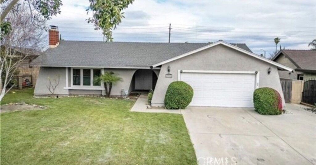 Property Photo: 2905 S Castle Harbour CA 91761