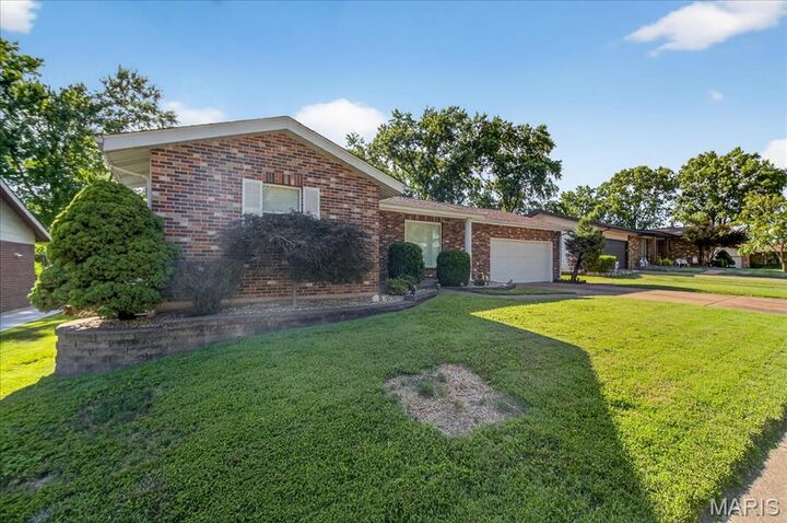 Property Photo: 5709 Chatport Road MO 63129