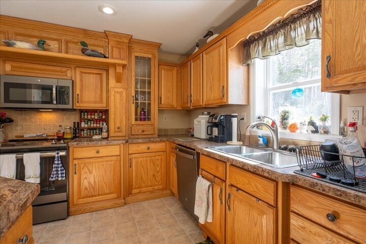 Property Photo:  407 Waldoboro Road  ME 04547 