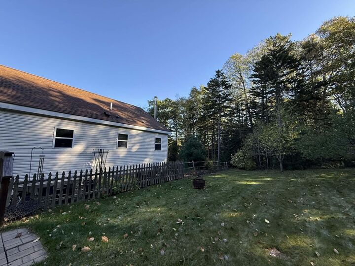 Property Photo:  407 Waldoboro Road  ME 04547 