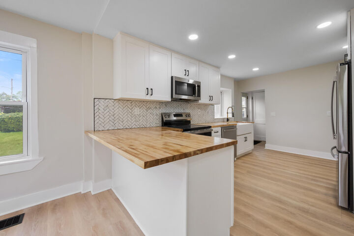 Property Photo:  50 14th Street  ME 04401 