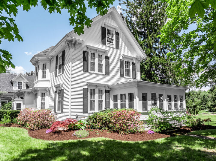 Property Photo:  1290 State Street  ME 04401 