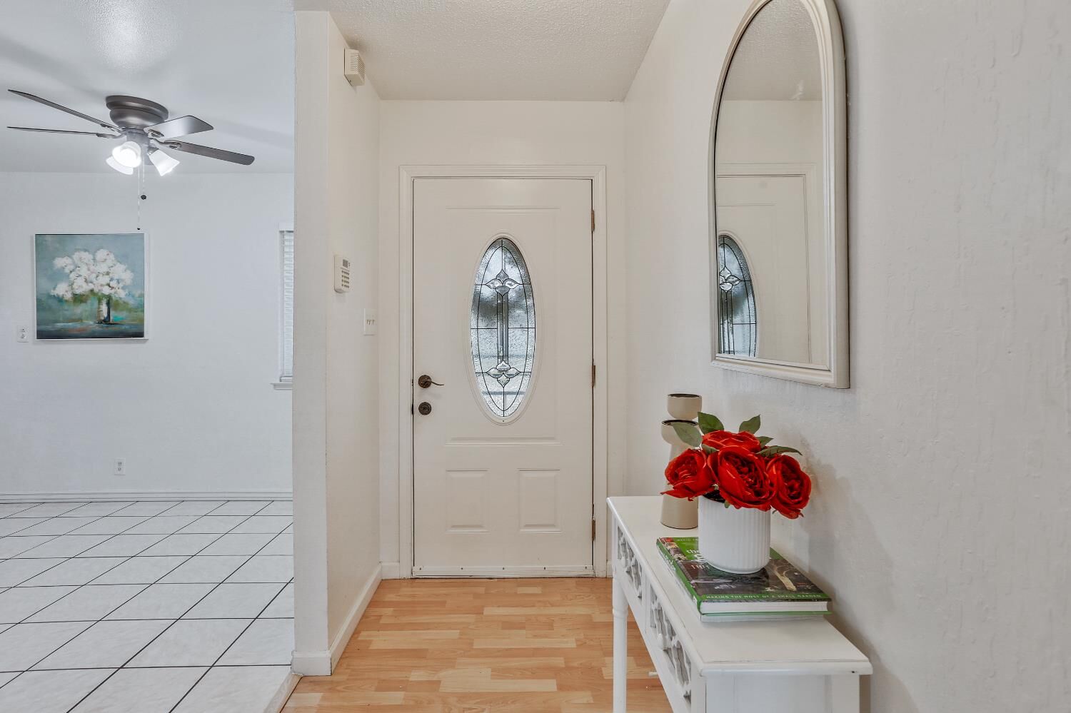 Property Photo: 6629 Doreen Way CA 95823