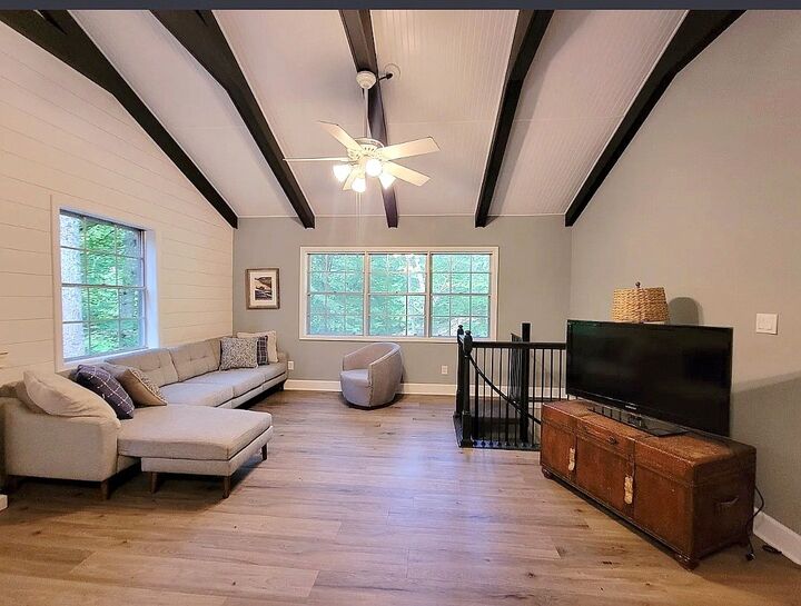 Property Photo:  1377 Four Seasons Dr  TN 37166 