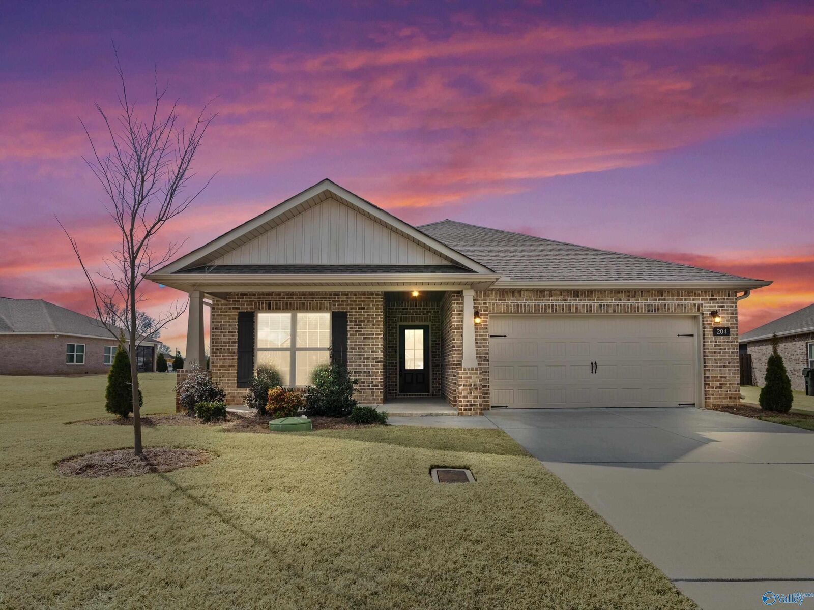 Property Photo: 204 Joan Circle AL 35749