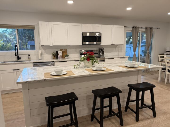 Property Photo:  324 NW Leah Miller Drive  FL 32548 