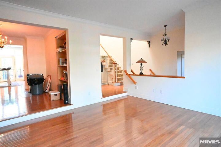 Property Photo:  105 Hudson Cove 105  NJ 07020 