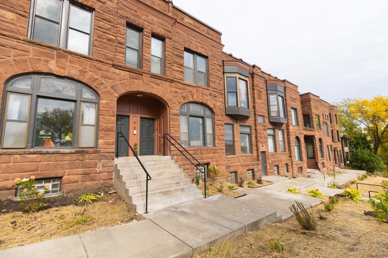 Property Photo:  345 Ramsey Street 345B  MN 55102 