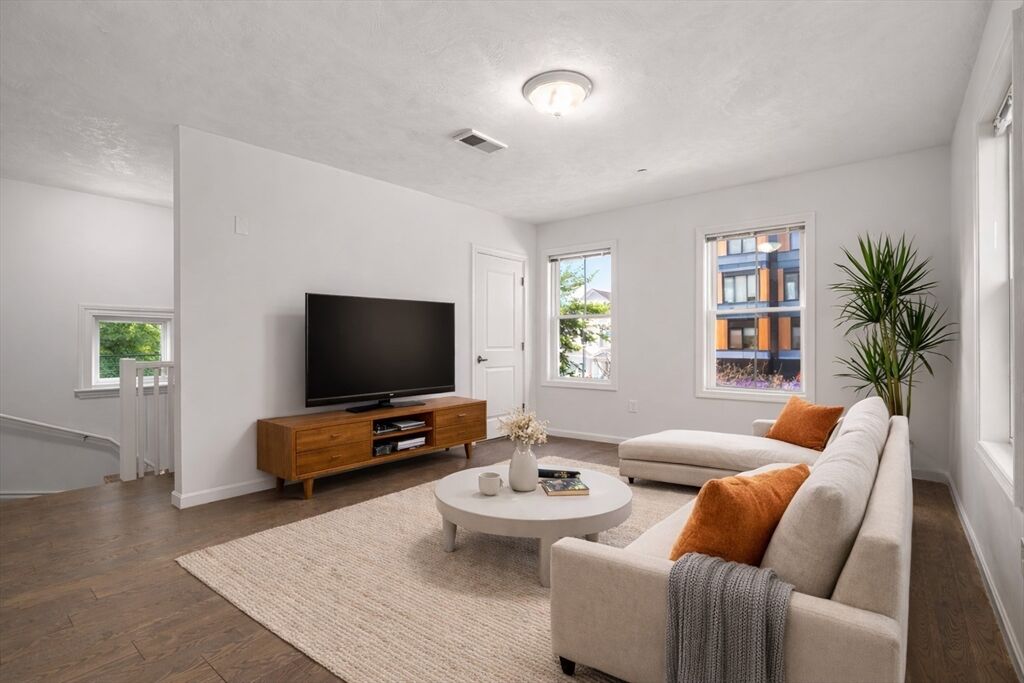 Property Photo:  599 Broadway 2F  MA 02149 