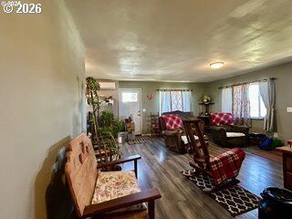 Property Photo:  516 W Railroad Ave  WA 98620 