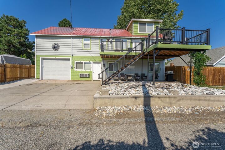 Property Photo:  703  Boetzkes Avenue  WA 98831 